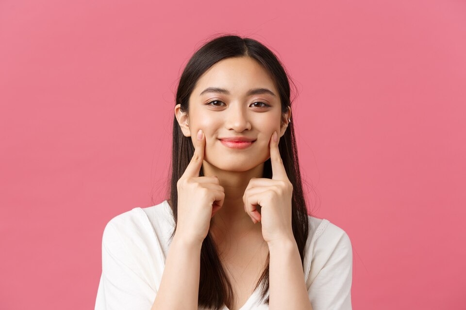 The Enchanting World of Dimples: Meaning and Allure :: Fitie :: Articles