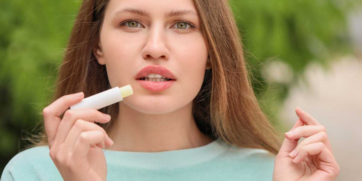 Chapped Lips: Causes, Symptoms, Treatment, and Prevention :: Fitie ...