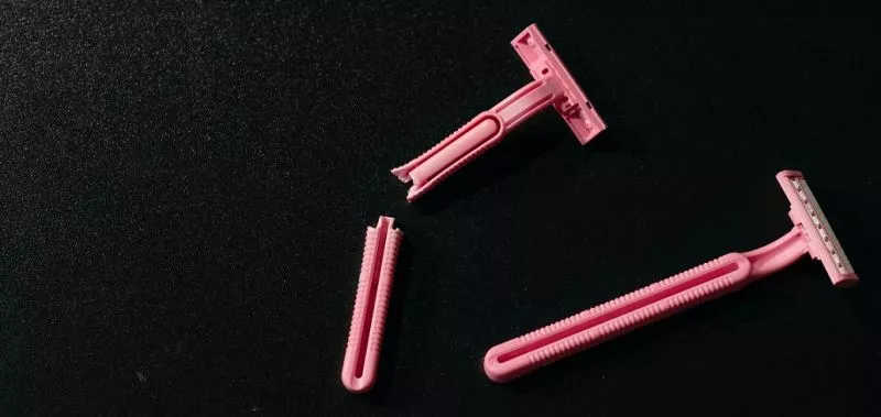 Cara Aman Menghilangkan Rambut Kemaluan di Rumah