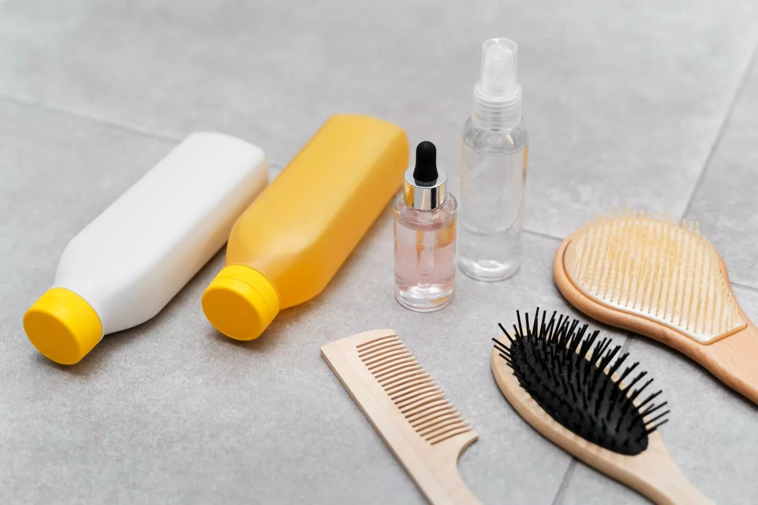 Ketahui Perbedaan Hair Tonic dan Hair Serum 