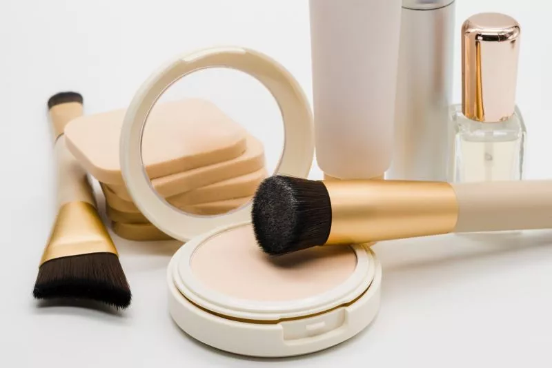 Cushion vs Foundation, Mana yang Lebih Baik?