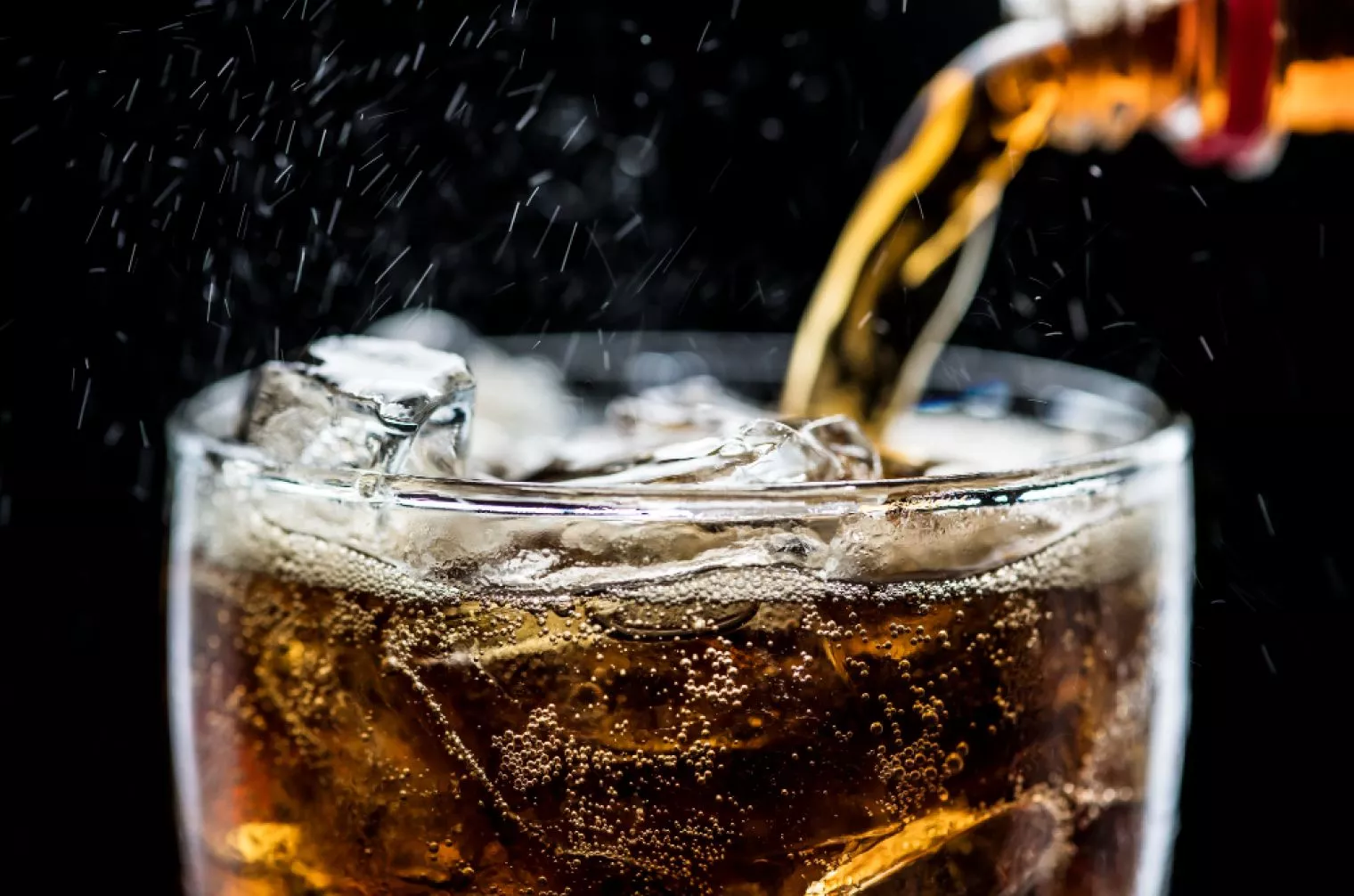 5 Alasan Kenapa Kamu Harus Berhenti Minum Soda