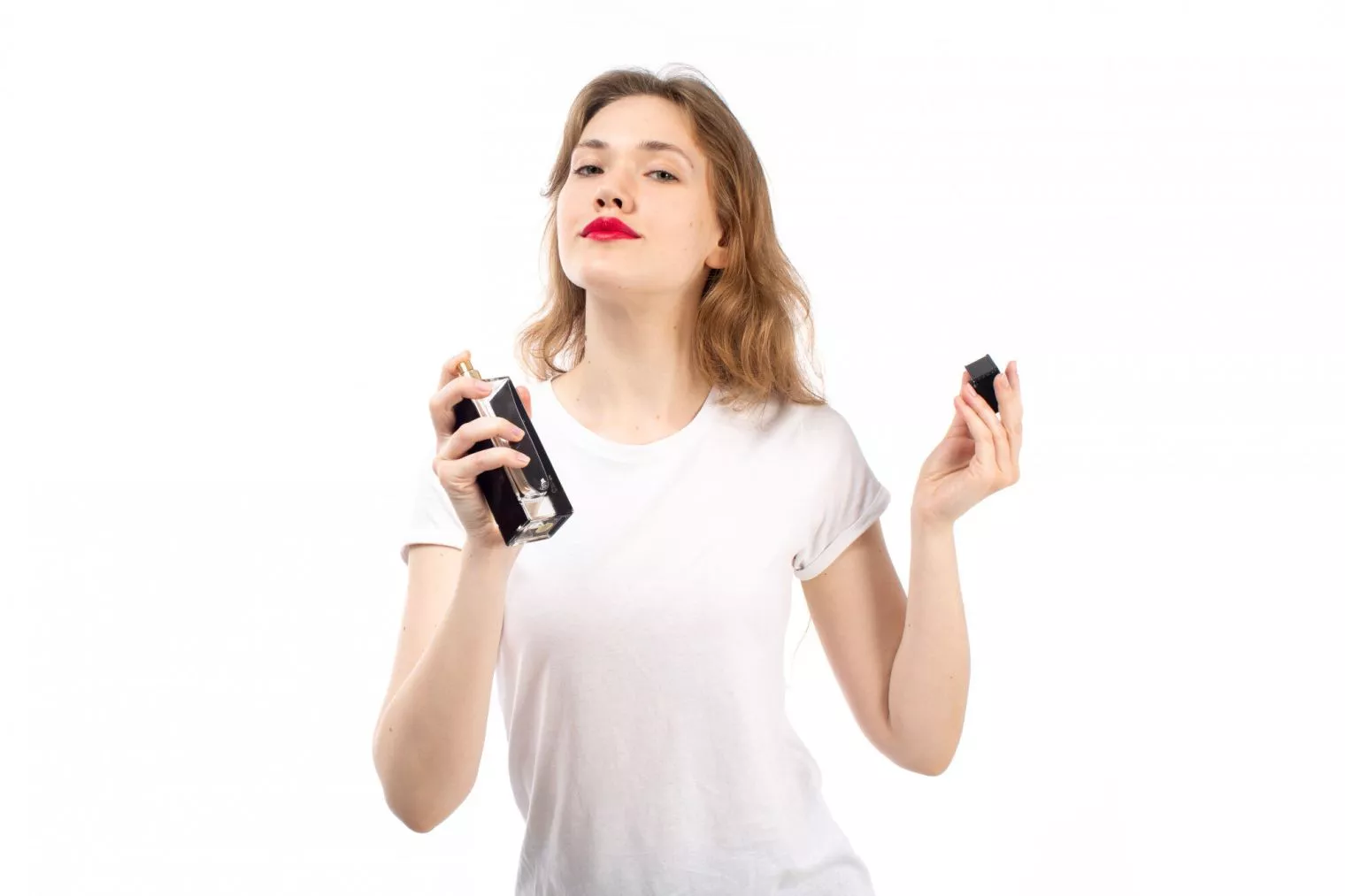 Kenapa Parfum Meninggalkan Bekas pada Baju?