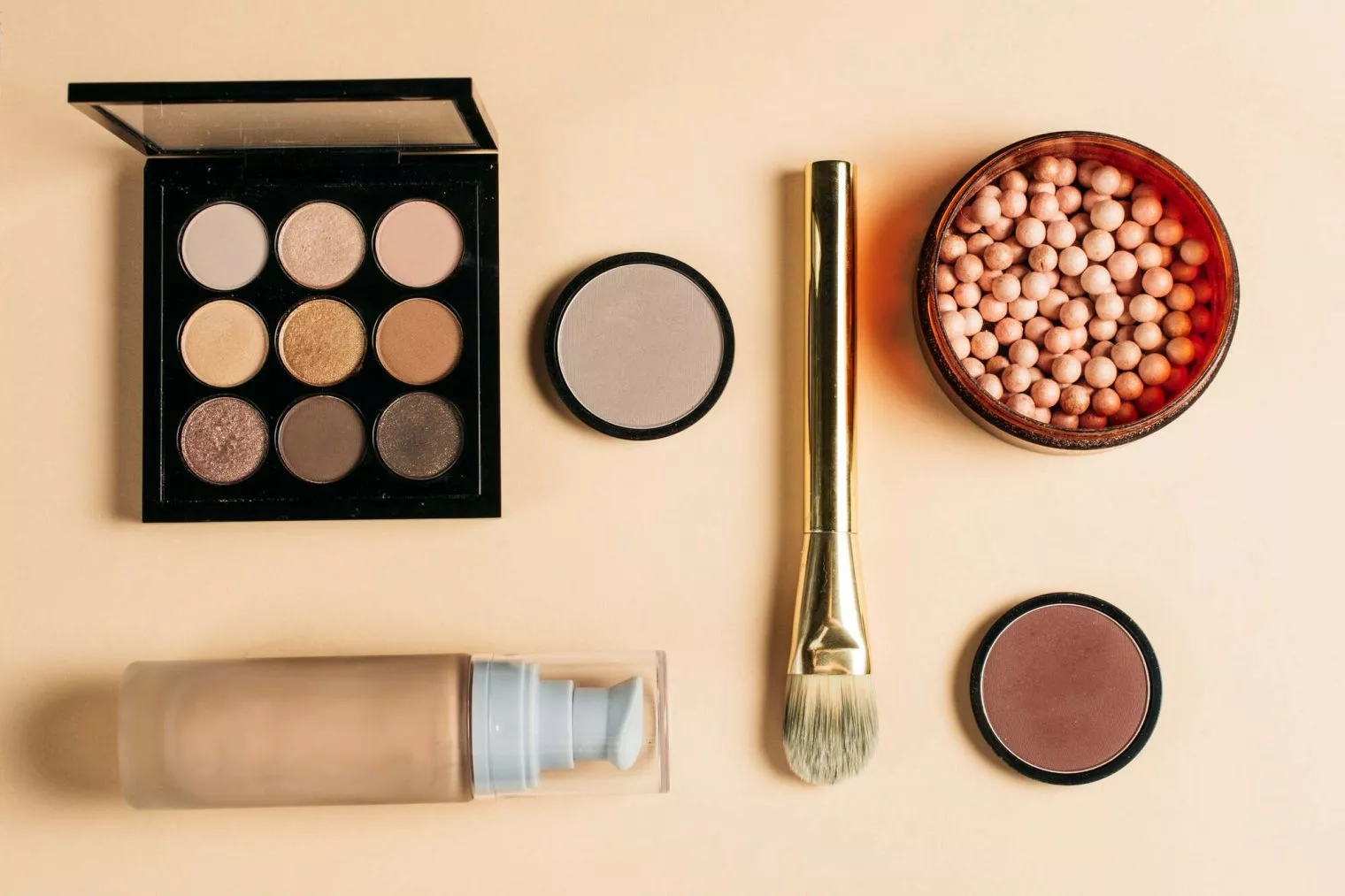 Jangan Salah! Ini Perbedaan Contour dan Bronzer