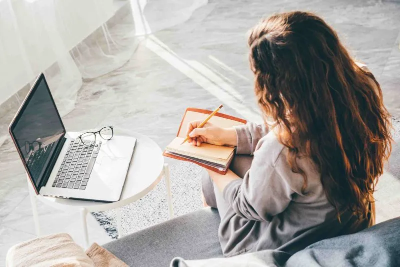 Productive Procrastination: Meningkatkan Produktivitas saat Menunda Tugas Utama