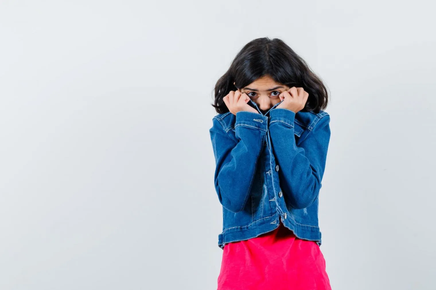 Tips Membantu Anak Menghadapi Rasa Malu