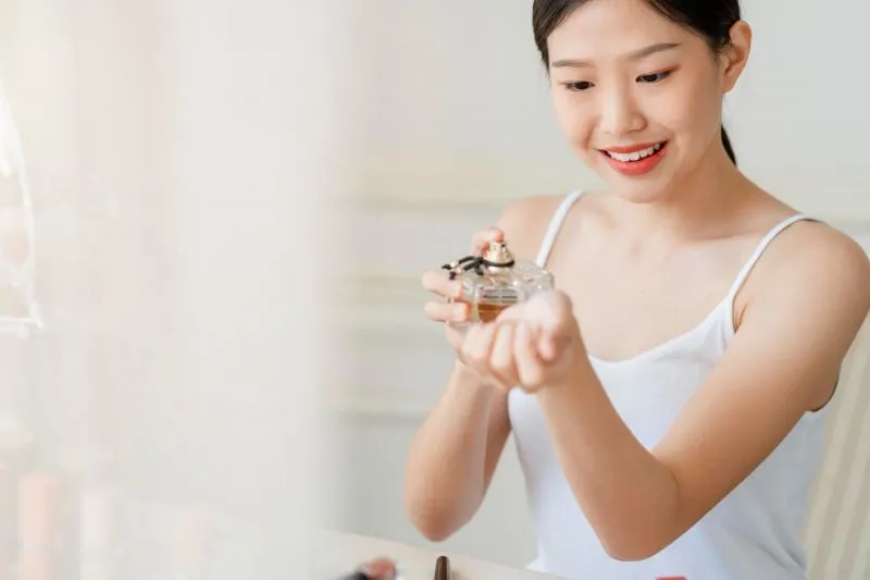 Tips Aroma Parfum Awet Sepanjang Hari