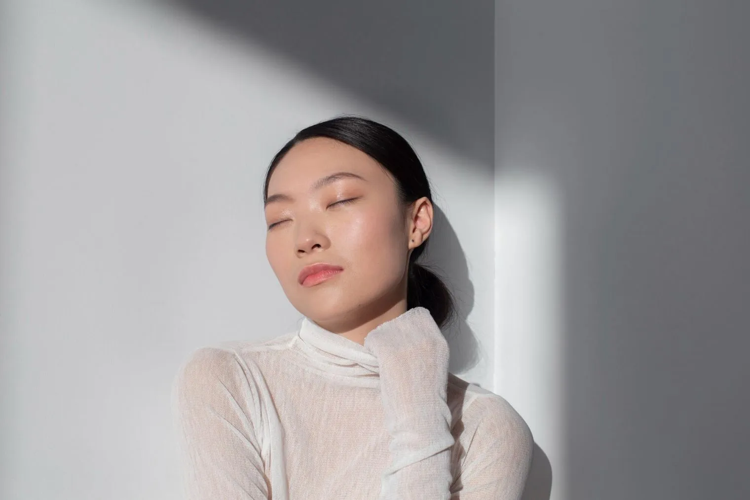 Ini Dia Perbedaan Makeup Minimalist dengan Makeup Natural