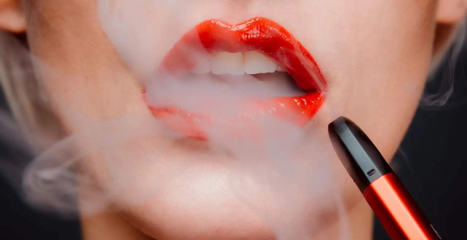 Vape atau Rokok, Mana yang Lebih Aman?