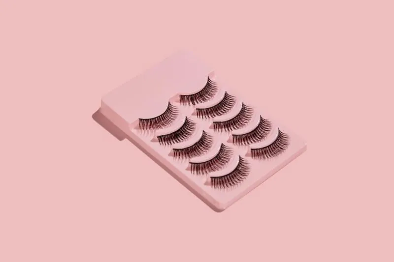 Jenis dan Tutorial Menggunakan Bulu Mata Palsu dengan Mudah