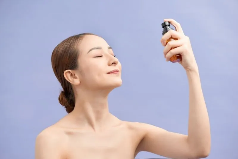 Pentingnya Menggunakan Setting Spray Setelah Makeup