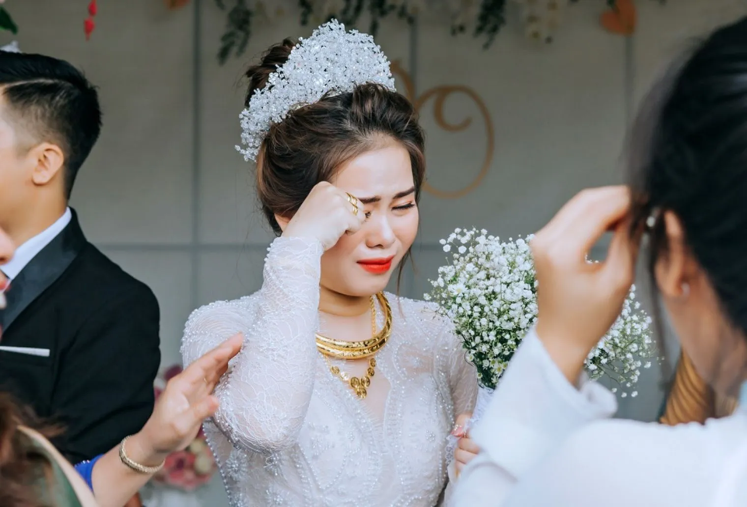 Air Mata Bahagia, Apa Alasannya?