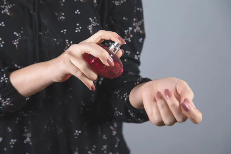 Mengapa Pulse Point adalah Tempat Terbaik untuk Menyemprotkan Parfum?