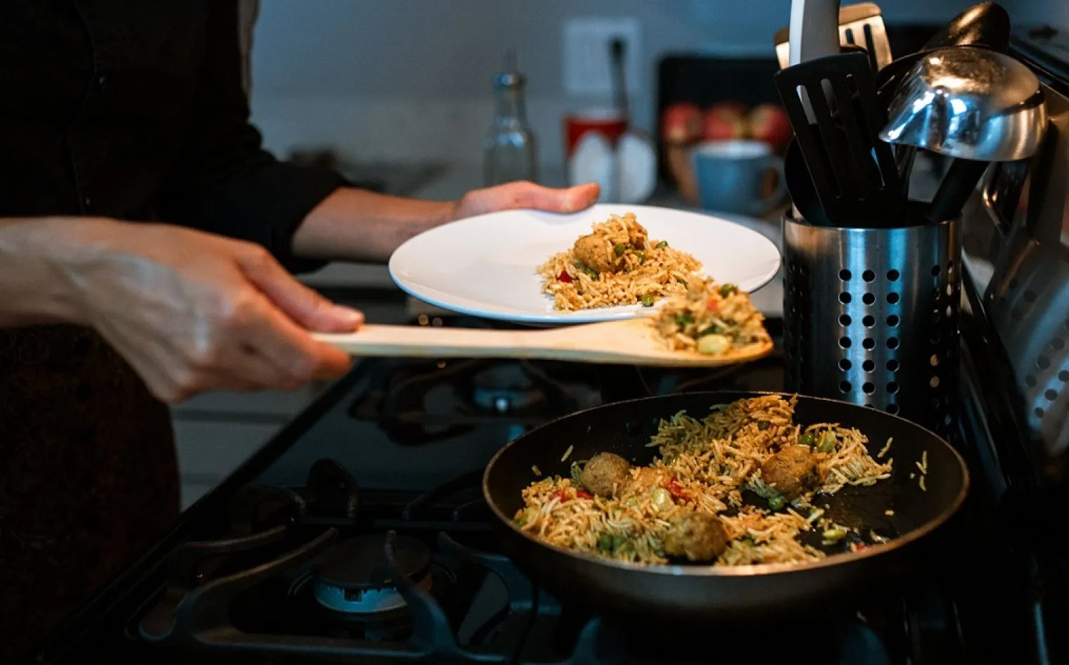 Sindrom Nasi Goreng: Keracunan Makanan Akibat Bakteri