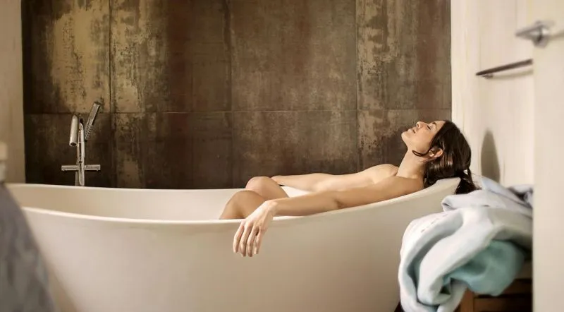 Mandi Sitz Bantu Kurangi Ketidaknyamanan Pada Area Kelamin, Tertarik Coba Tidak?