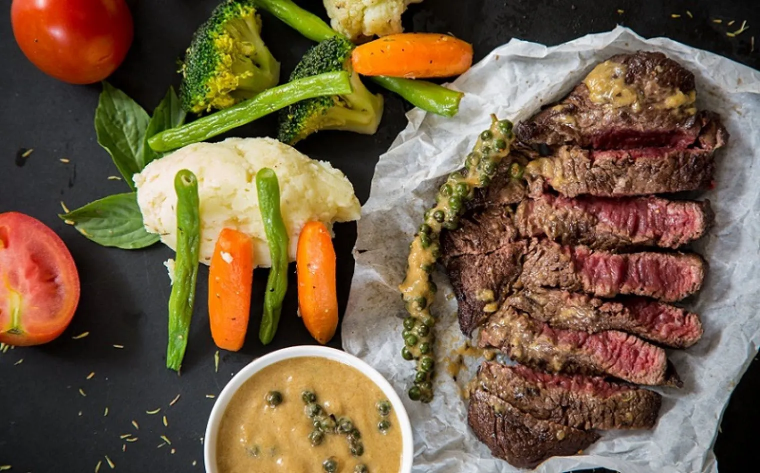 3 Makanan Mentah yang Harus Dihindari Ibu Hamil, Termasuk Sashimi!