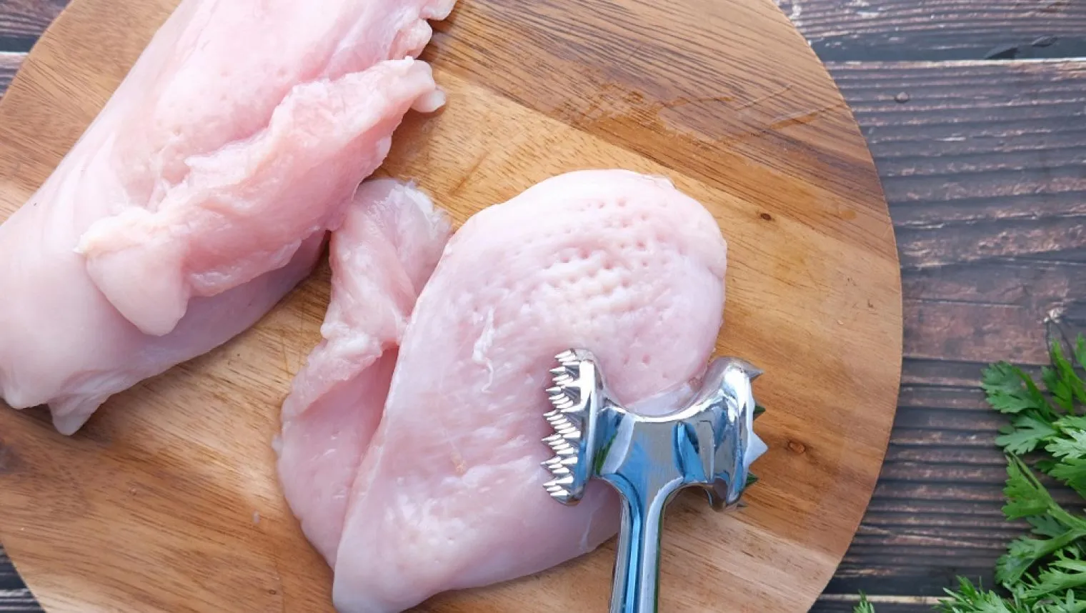 Serba-Serbi Keamanan Pangan Ayam: Pencucian dan Penyimpanan