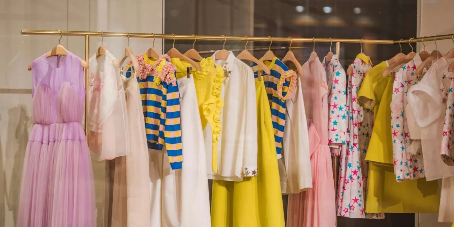 Gaya Ikonik dari Era Millennium: Y2K Fashion