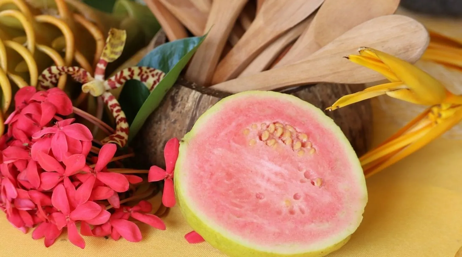 Jambu Biji, Si Merah Muda Tinggi Vitamin C