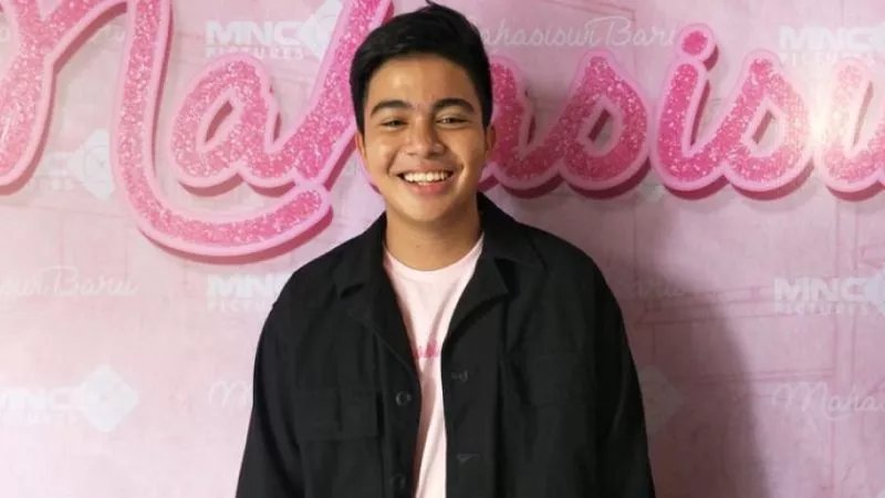 Mengenal Umay Shahab Sutradara Film Kukira Kau Rumah