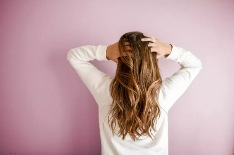 Cemas Karena Rambut Kering dan Juga Bercabang? Ini Solusinya!!!