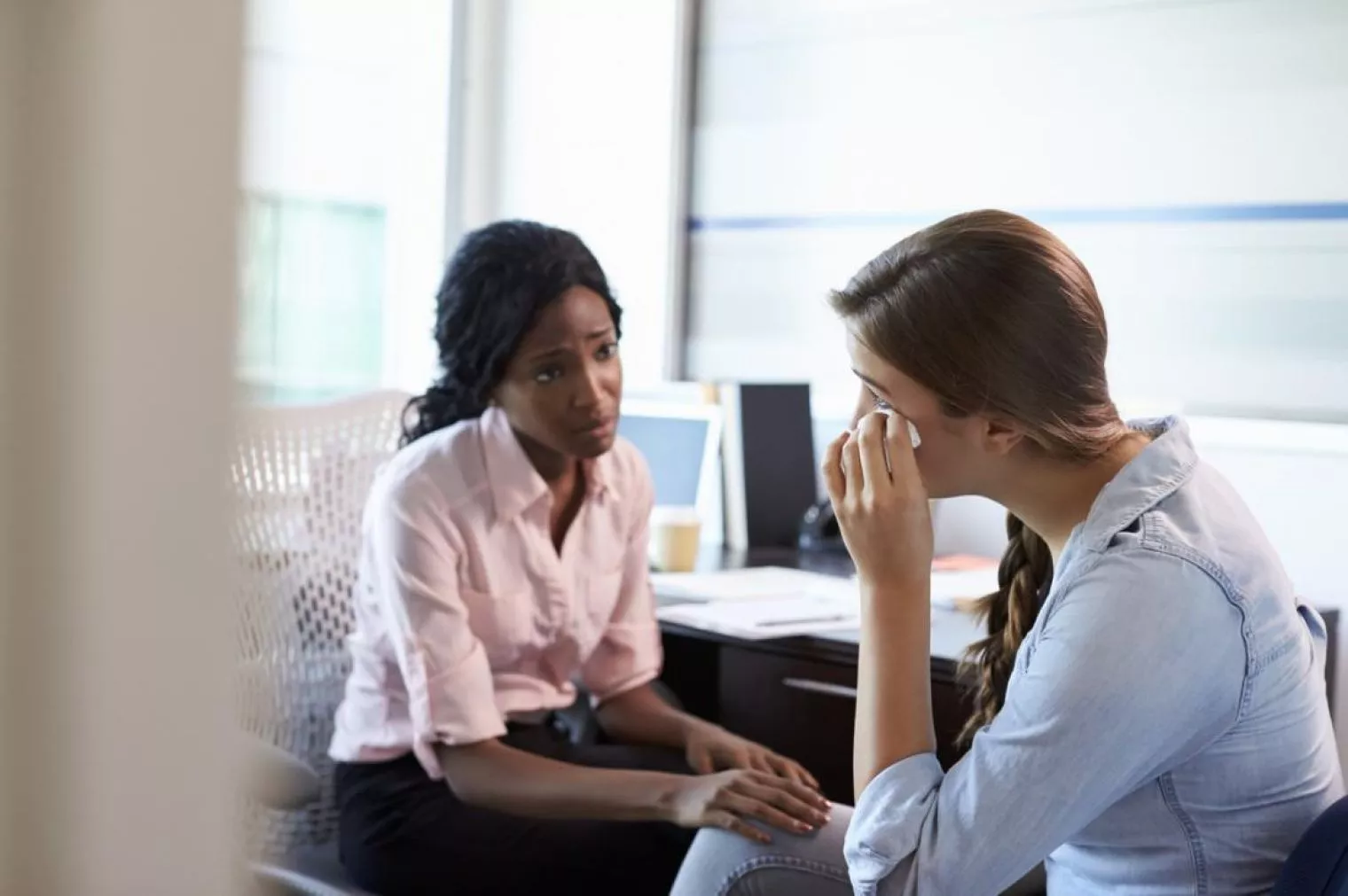 Manfaat Menangis Bagi Kesehatan Fisik dan Mental